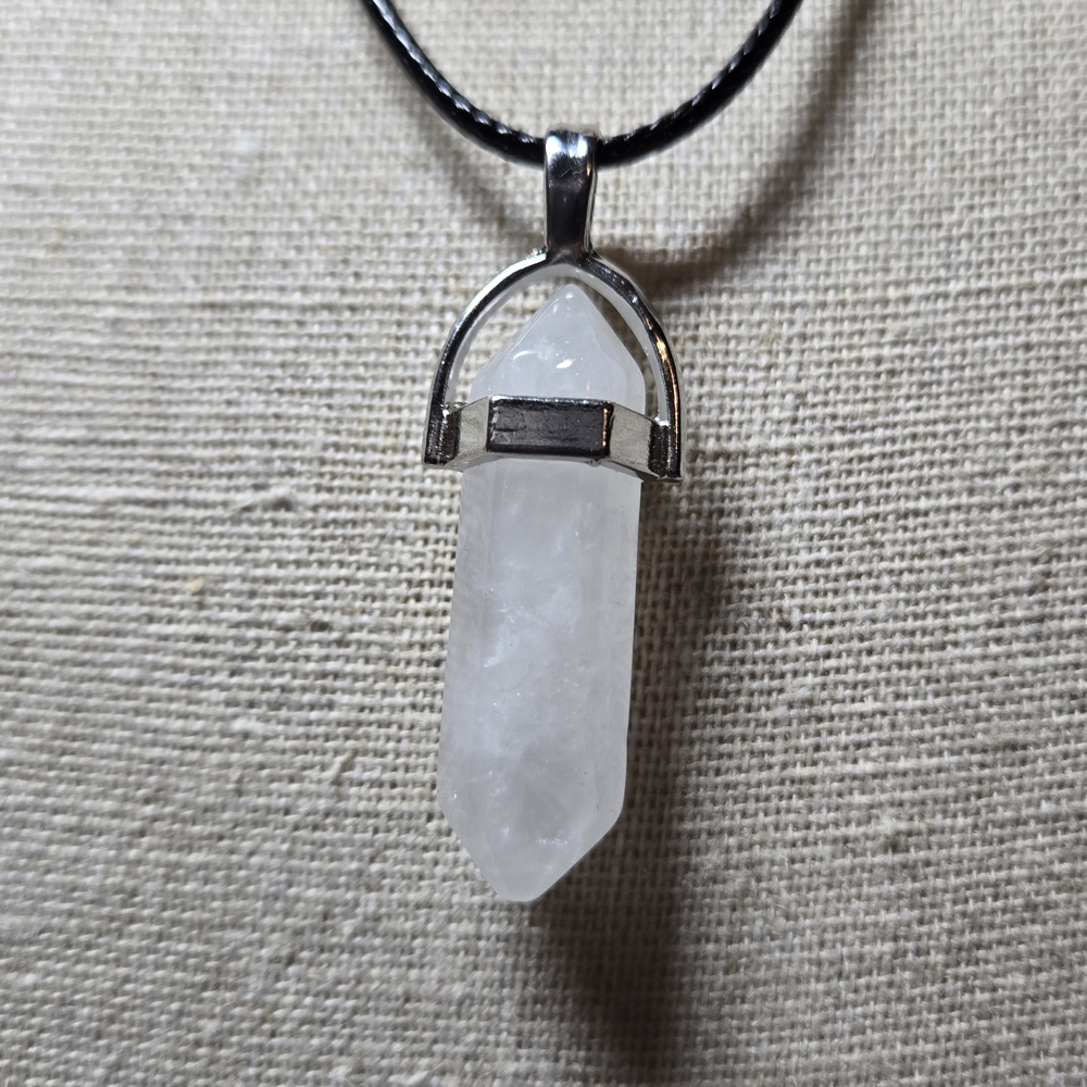 White Quartz Crystal Pendant 18" Necklace Lobster Claw Clasp TB74